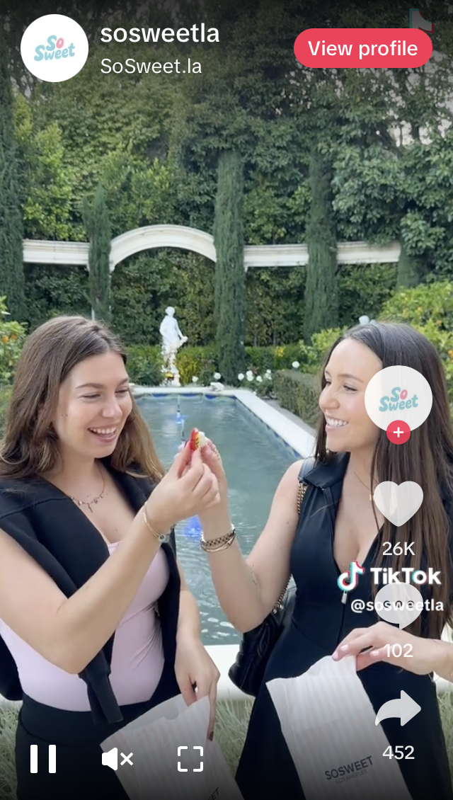 Level up your next event with the SoSweet Candy Cart! 😁🍬